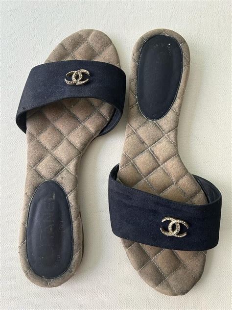 pre owned Chanel sandals